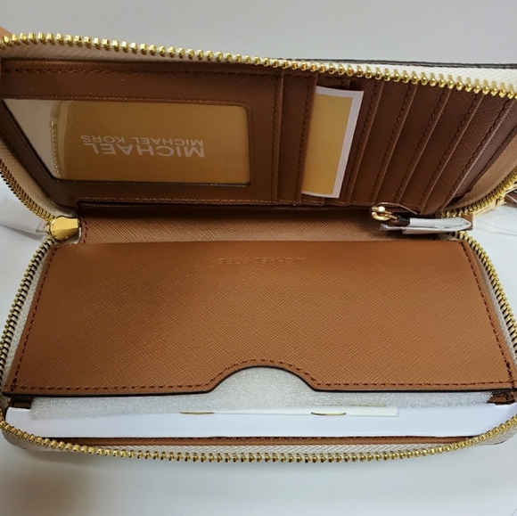 SOLD Michael Kors Signature Drawstring Tote - Picture 12 of 16